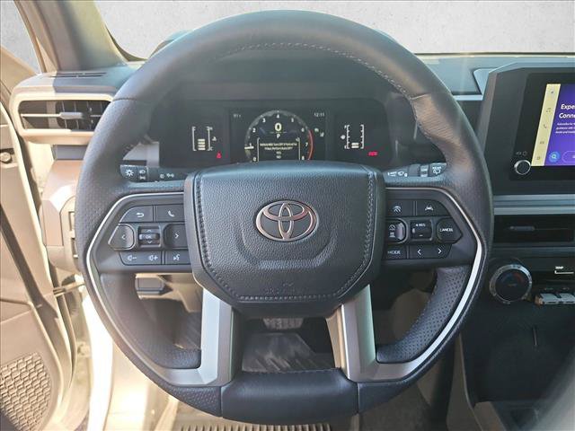 Certified 2025 Toyota 4Runner SR5 AWD/4WD image 13