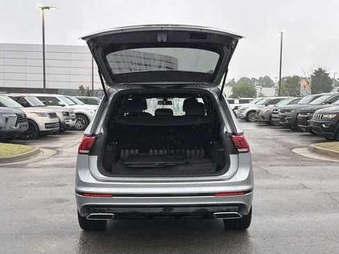 Used 2021 Volkswagen Tiguan SE R-Line FWD image 14