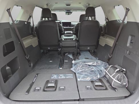 New 2026 Kia Carnival EX image 30