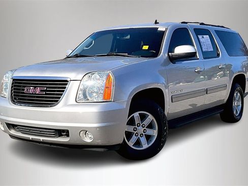 Used 2014 GMC Yukon XL SLT image 3