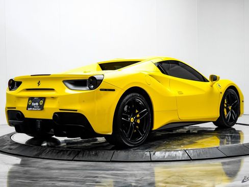 Used 2017 Ferrari 488 Spider image 23
