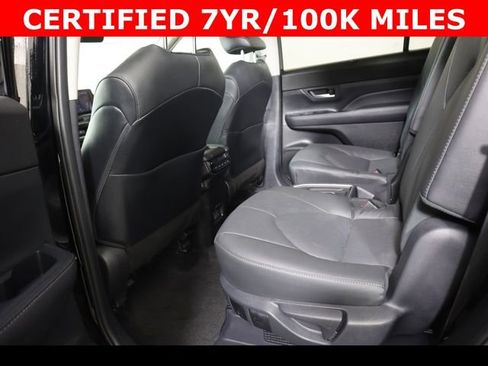 Used 2025 Toyota Grand Highlander AWD Hybrid image 14
