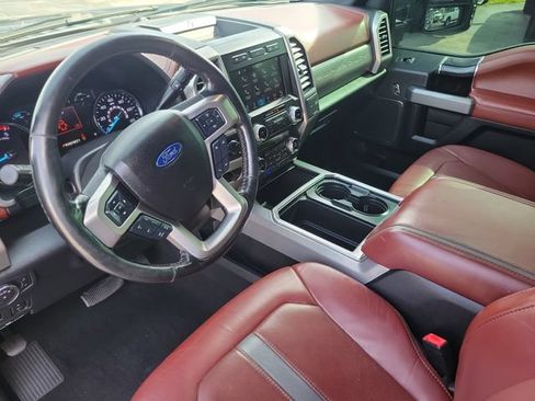 Used 2019 Ford F250 Platinum w/ Platinum Ultimate Package AWD/4WD image 18