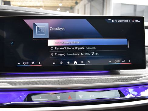 Used 2024 BMW i7 eDrive50 RWD image 9
