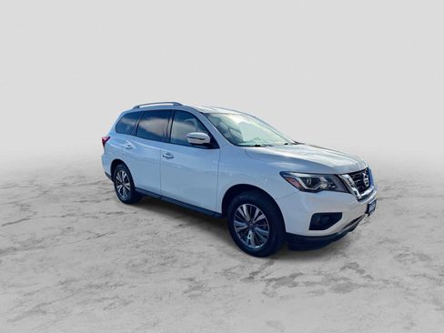 Used 2020 Nissan Pathfinder SL image 2