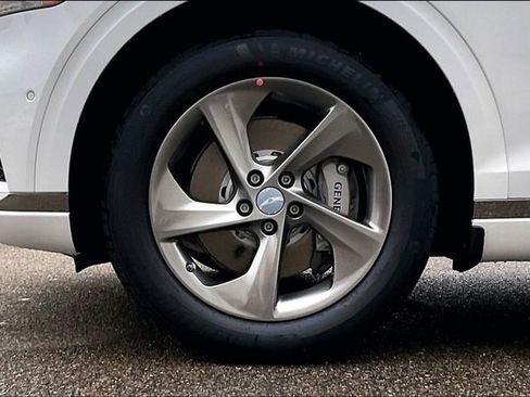 New 2026 Genesis GV70 2.5T Advanced image 12