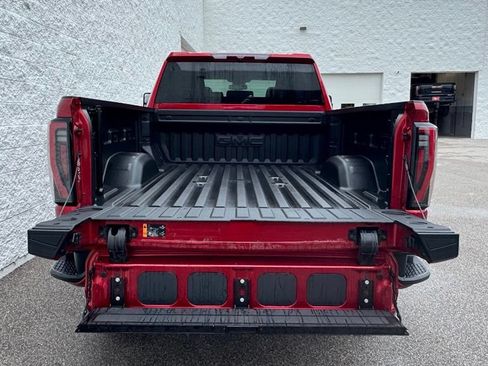 Used 2025 GMC Sierra 2500 AT4 AWD/4WD image 5