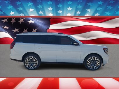 New 2025 Ford Expedition Platinum w/ Platinum Ultimate Package