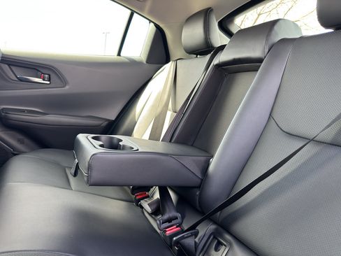 Used 2025 Toyota Prius XLE image 8