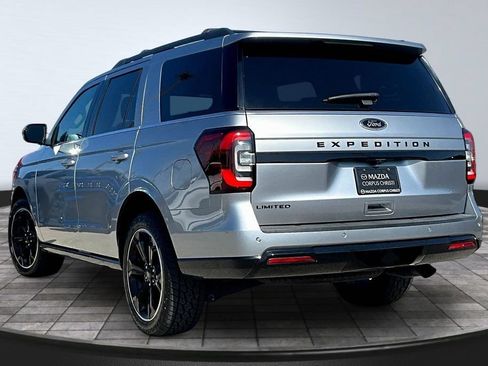 Used 2022 Ford Expedition Limited RWD image 5