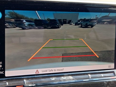 New 2026 Volkswagen Atlas SE image 12