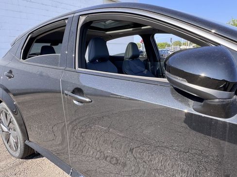 New 2025 Nissan Ariya Platinum image 6