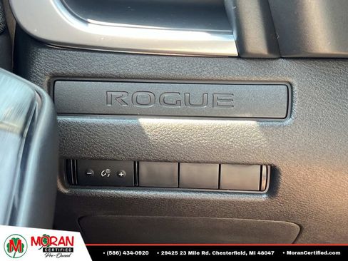 Used 2023 Nissan Rogue S AWD/4WD image 26