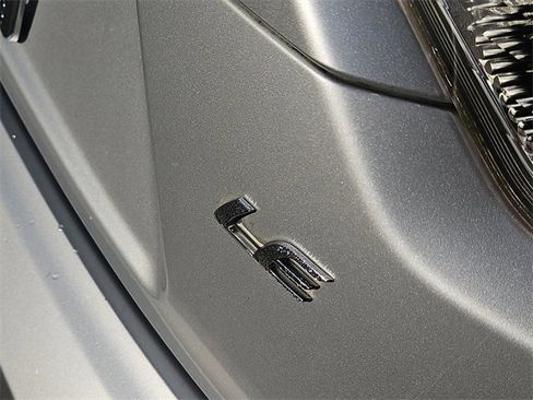 Used 2022 Toyota Corolla LE image 6