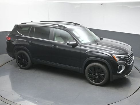 New 2026 Volkswagen Atlas SE FWD image 43