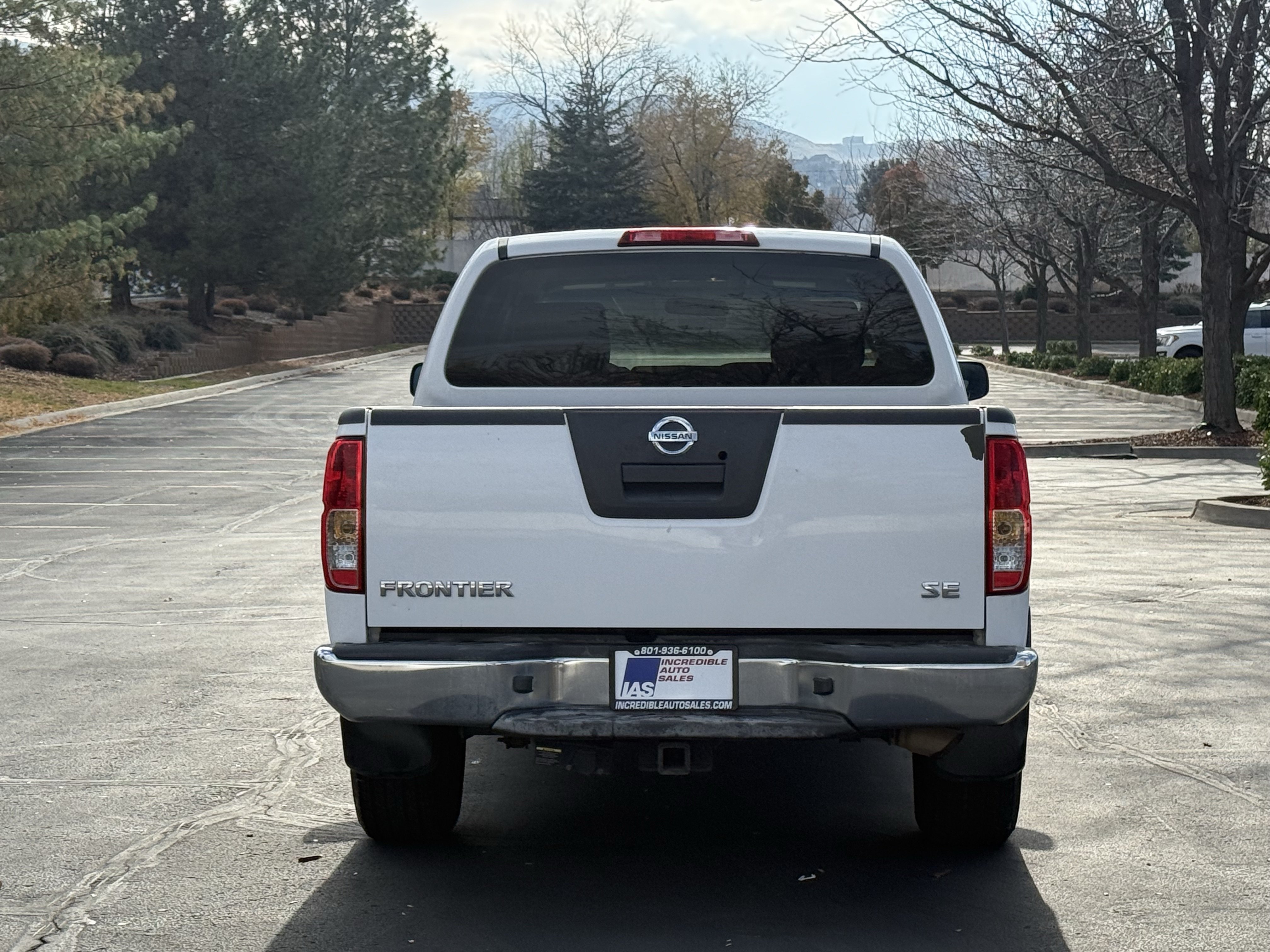 Used 2010 Nissan Frontier SE RWD image 7