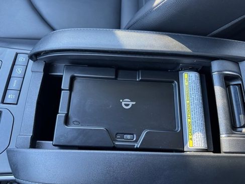 Used 2022 Toyota Highlander XLE image 24