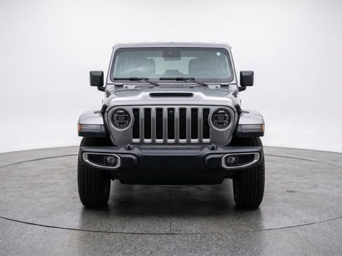 Used 2025 Jeep Wrangler Unlimited Sahara AWD/4WD image 2