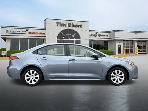 Used 2022 Toyota Corolla LE image 6