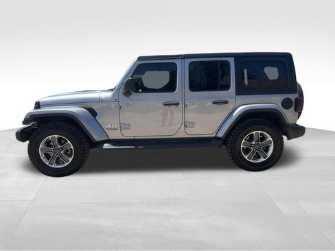 Used 2019 Jeep Wrangler Unlimited Sahara w/ Safety Group AWD/4WD image 4