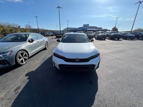 Used 2025 Honda Civic Sport image 5