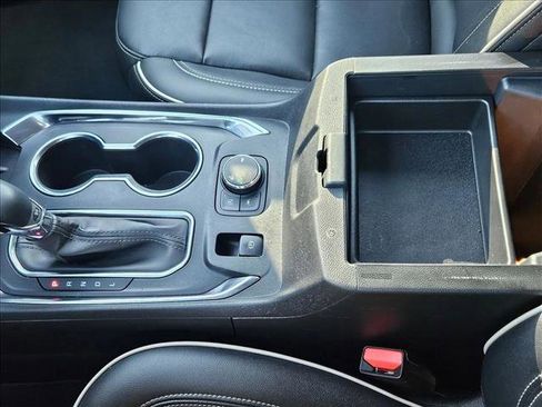 Used 2023 Chevrolet Traverse Premier w/ Redline Edition image 15