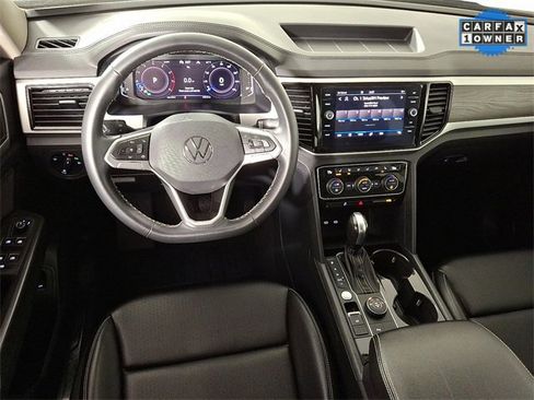 Used 2022 Volkswagen Atlas SE image 2