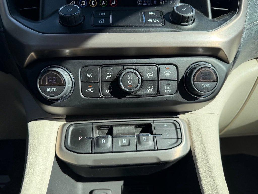 Used 2023 GMC Acadia Denali AWD/4WD image 30