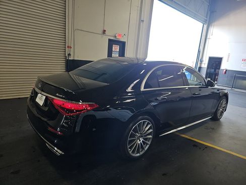 Used 2023 Mercedes-Benz S 580 4MATIC Sedan image 5