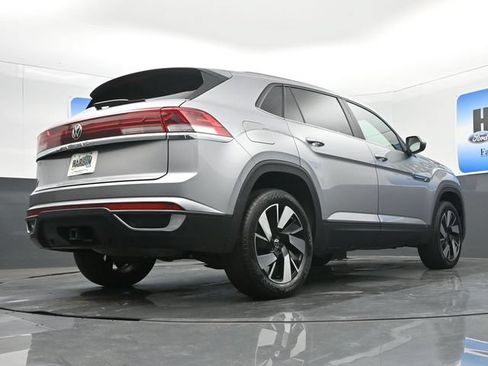 Used 2024 Volkswagen Atlas Cross Sport SE FWD image 22