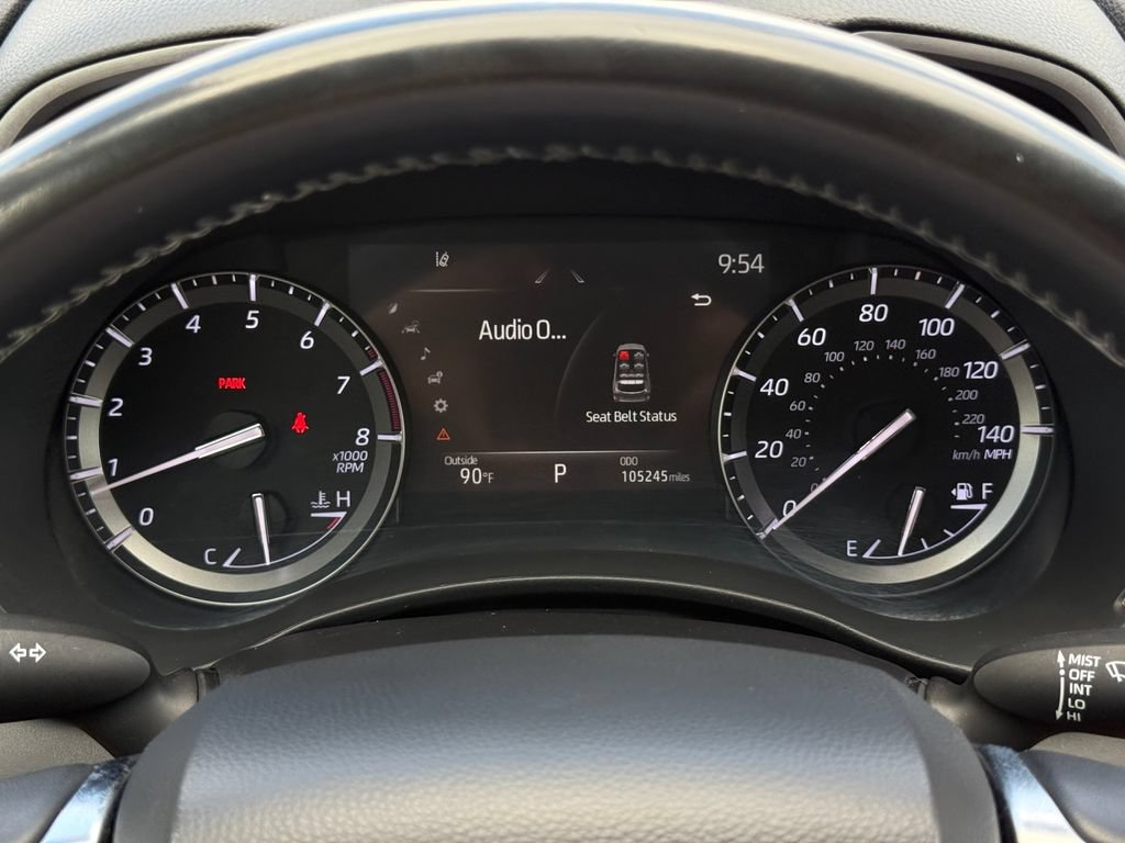 Used 2021 Toyota Highlander XLE FWD image 13