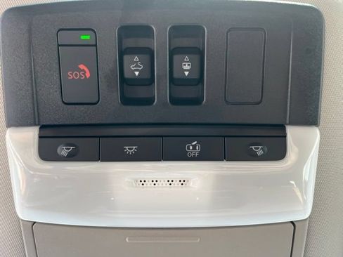New 2026 Nissan Pathfinder Platinum w/ Lighting Package AWD/4WD image 24