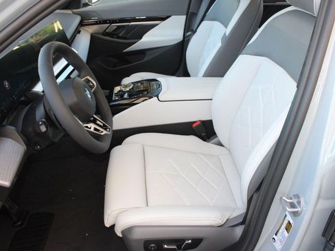 New 2026 BMW 530i w/ Executive Package RWD image 5