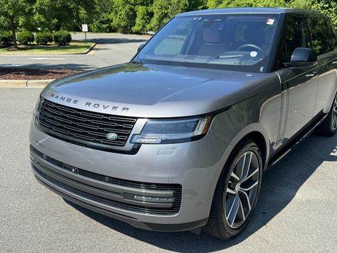 Used 2023 Land Rover Range Rover Long Wheelbase Autobiography AWD/4WD image 18