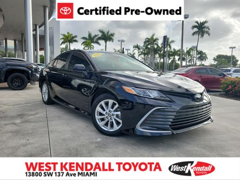 Certified 2023 Toyota Camry LE FWD image 1