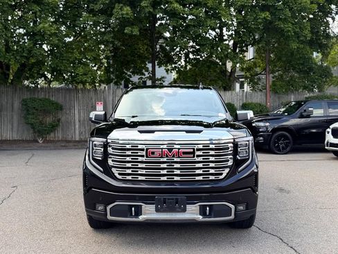 Used 2023 GMC Sierra 1500 Denali w/ Technology Package AWD/4WD image 9