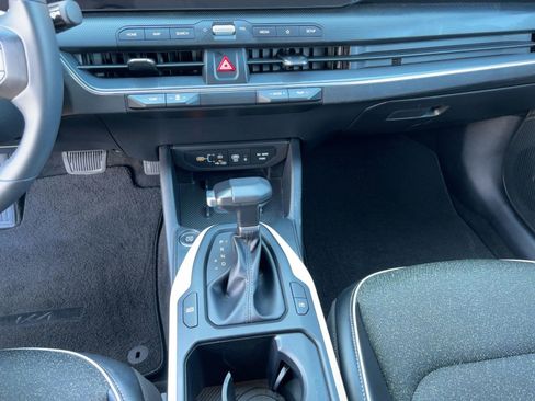 Used 2025 Kia K4 GT-Line w/ GT-Line Sunroof Package image 18