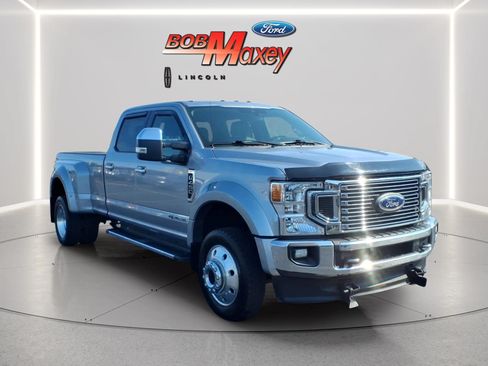 Used 2020 Ford F450 XLT w/ XLT Premium Package AWD/4WD image 3