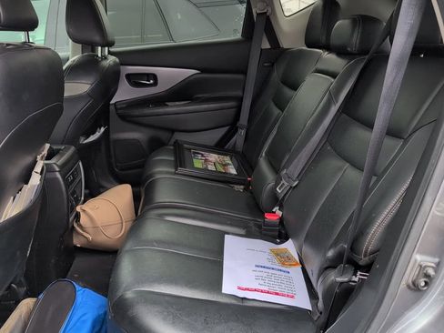 Used 2020 Nissan Murano SL w/ Moonroof Package image 12