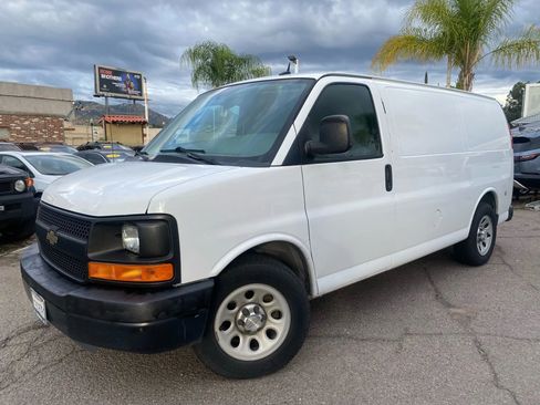Used 2014 Chevrolet Express 1500 image 34
