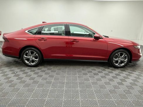 Used 2024 Honda Accord EX image 7