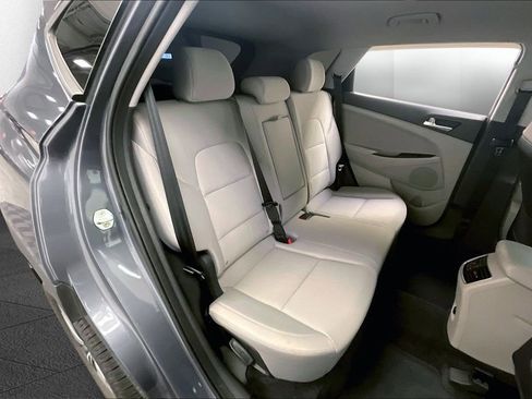 Used 2019 Hyundai Tucson SEL image 17