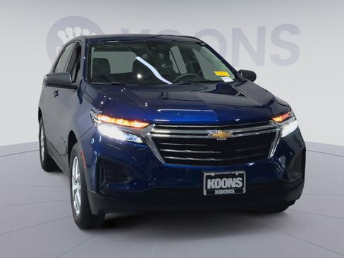 Used 2023 Chevrolet Equinox LS w/ Driver Confidence II Package FWD image 4