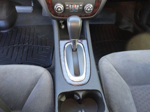 Used 2014 Chevrolet Impala LT image 7