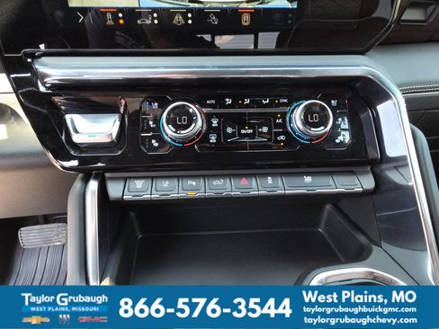 Used 2026 GMC Sierra 3500 Denali Ultimate AWD/4WD image 26