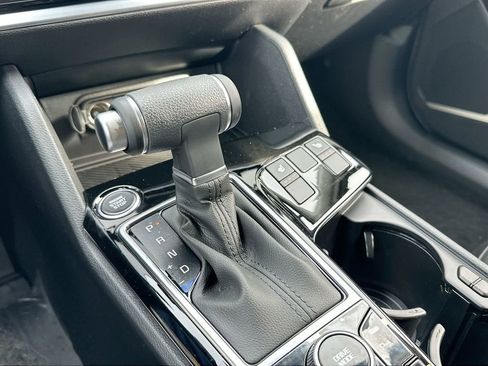 Used 2025 Kia Sportage EX image 39