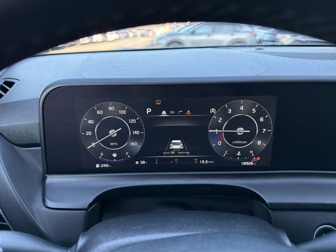 Used 2024 Kia Seltos EX image 17