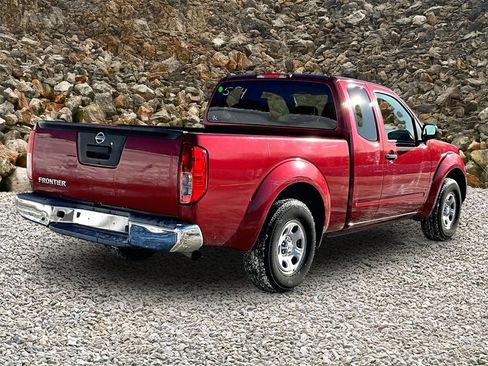 Used 2015 Nissan Frontier S image 2