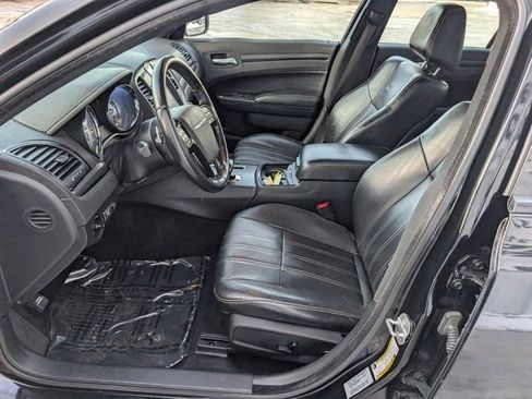 Used 2014 Chrysler 300 S image 2