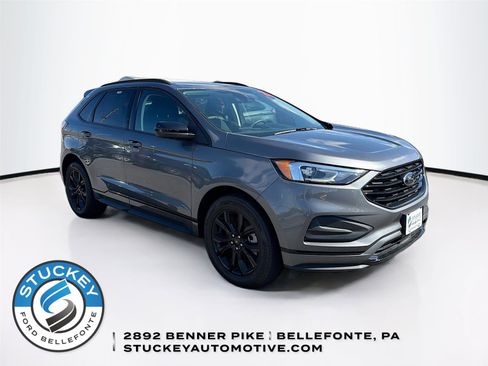 Used 2022 Ford Edge SE w/ Black Appearance Package image 1